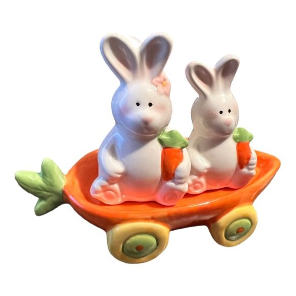 Transpac Other - Easter bunny Bunnies Salt And pepper Shakers On Carrot Stand Tray FLAW